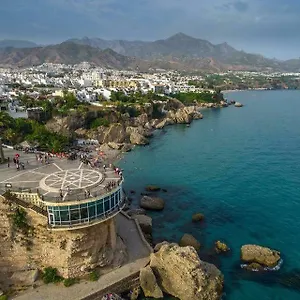 sun-and-beach-spain.hotelsinnerja.org/
